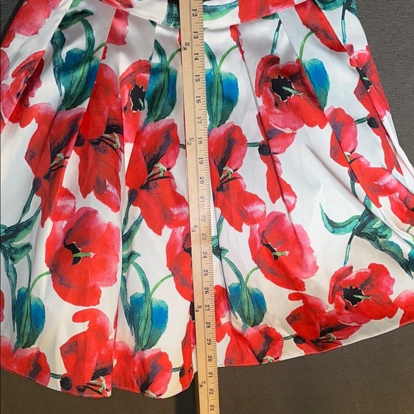 Narianna Formal‎ Red and White Dress - Picture 4 of 9